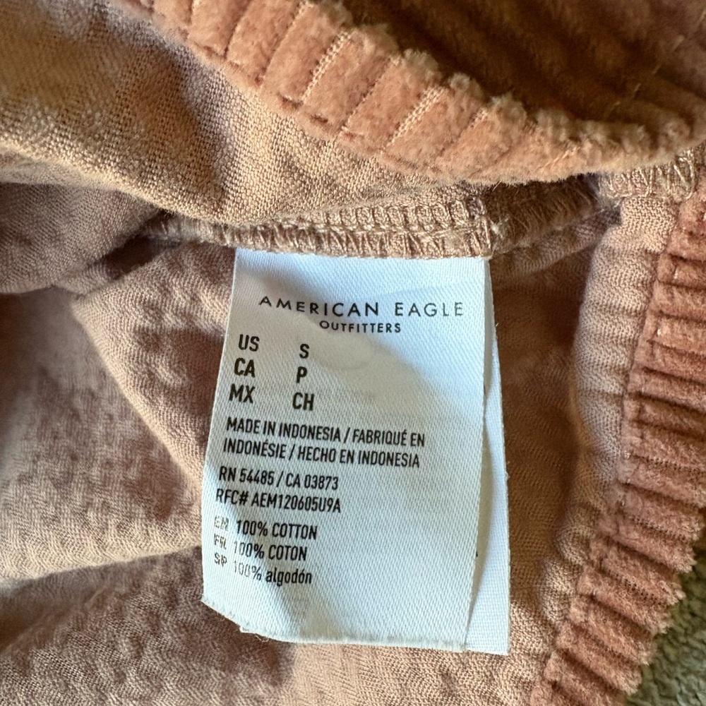 American Eagle Cropped Corduroy Button-Down Shacket Size S - Picture 9 of 10